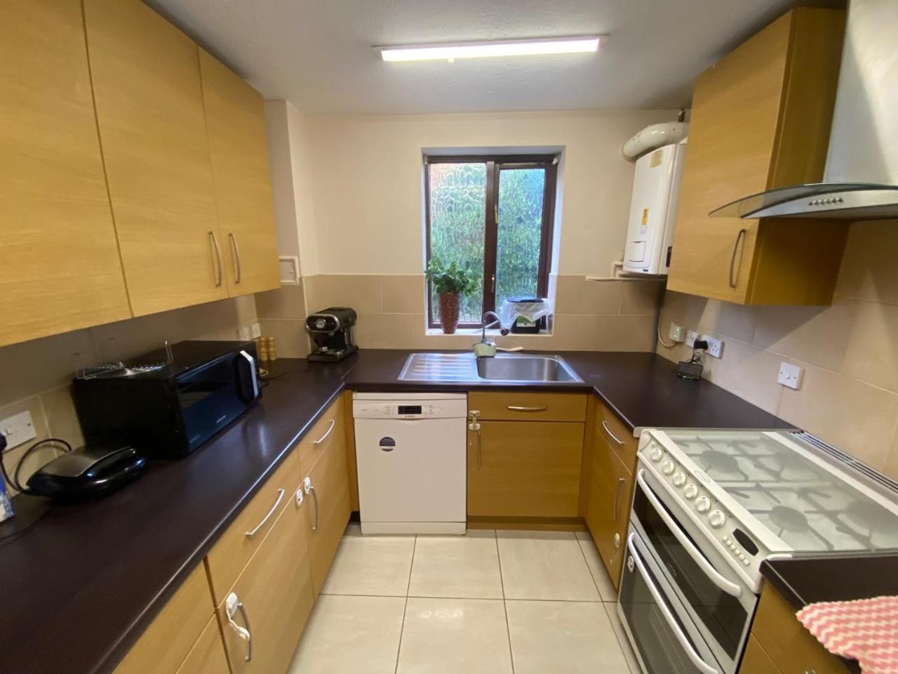 Stunning 2 Bedroom With Garden Sleep 6 London Exterior photo